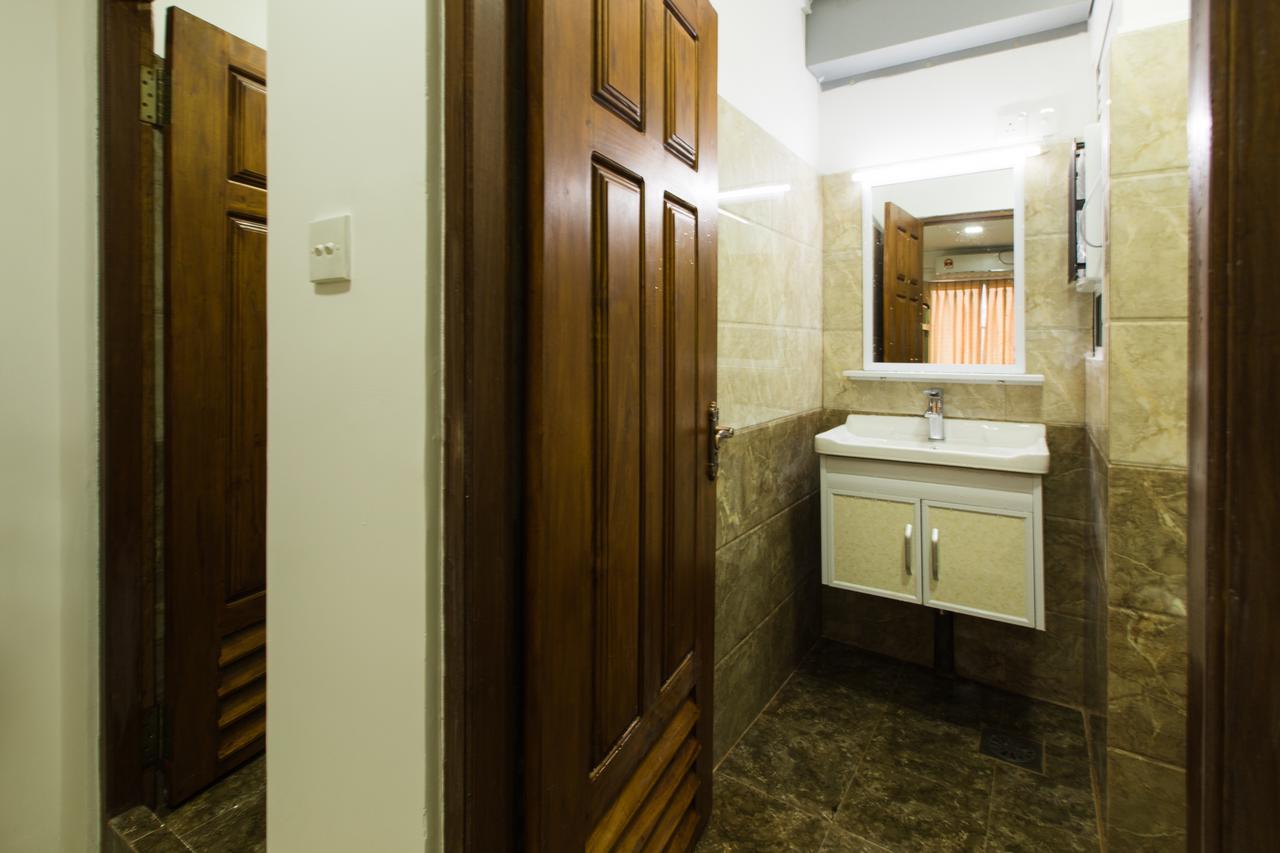 Hotel Metro Port Colombo