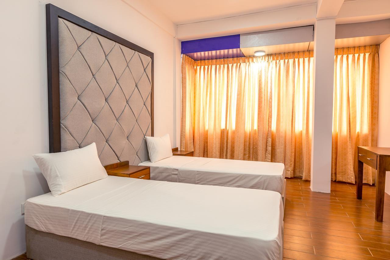 Hotel Metro Port